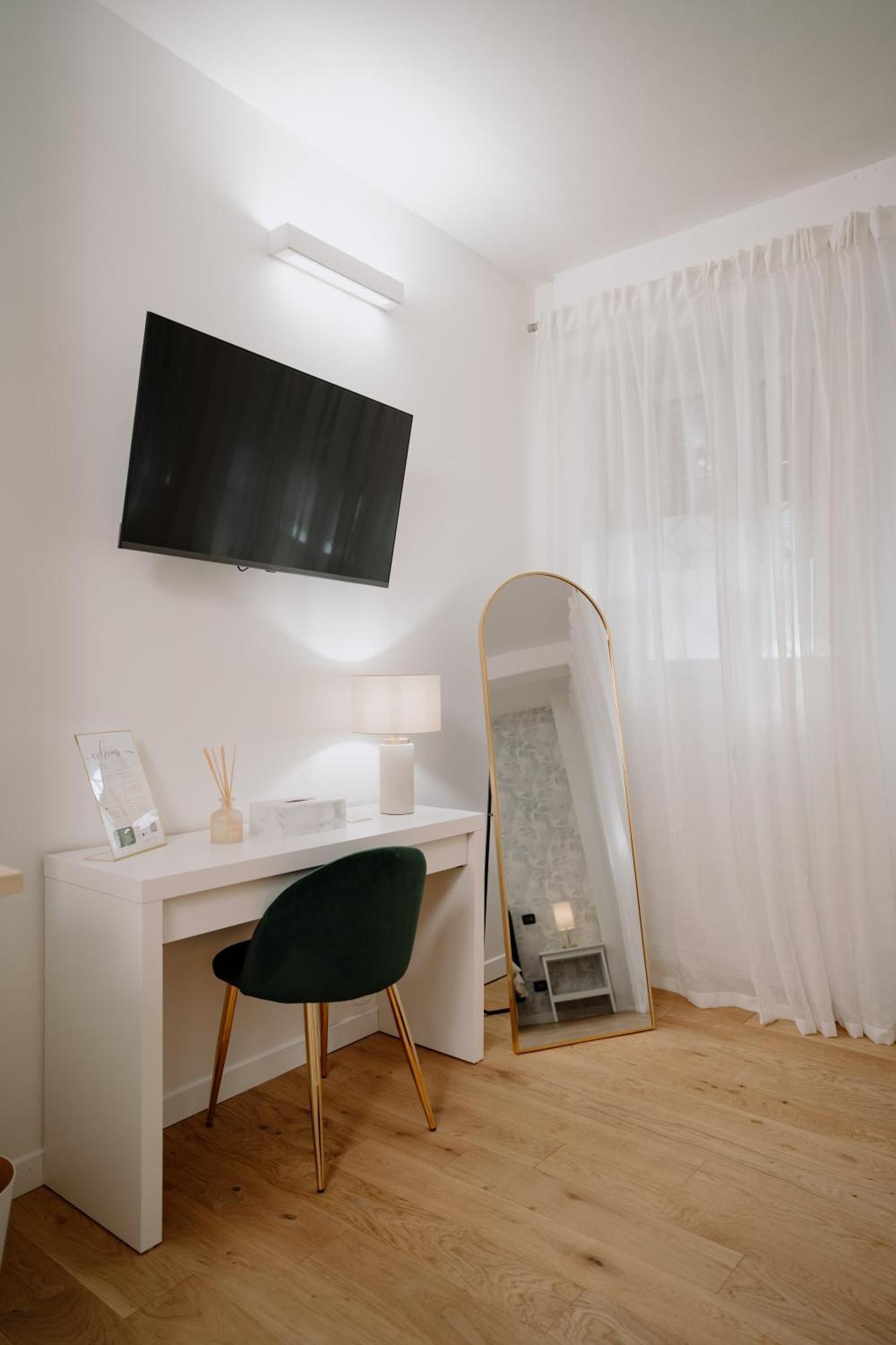 Standard King Room